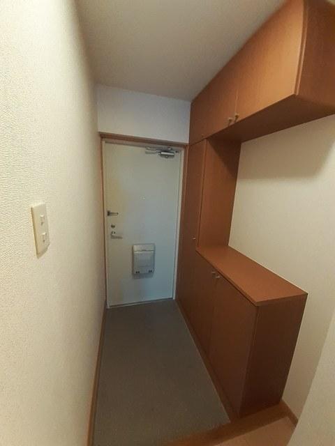 グランドレジデンス（205） 玄関