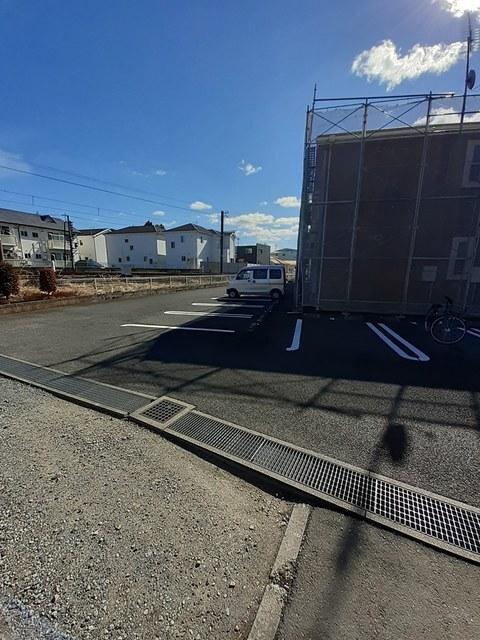 スターアリスⅥ（204） 駐車場