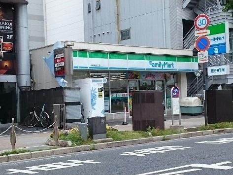ファミリーマート高崎駅西口店：600m