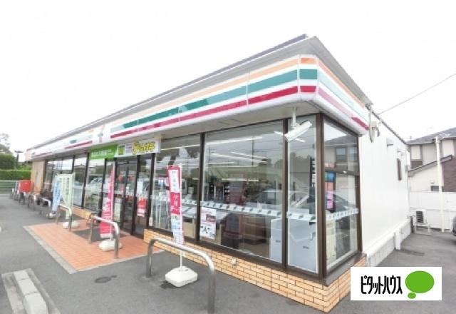 セブンイレブン高崎貝沢町店：452m