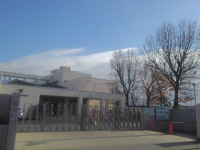 高崎市立東部小学校：950m
