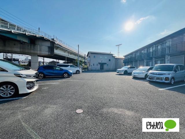 サージ　Ａ（101） 駐車場