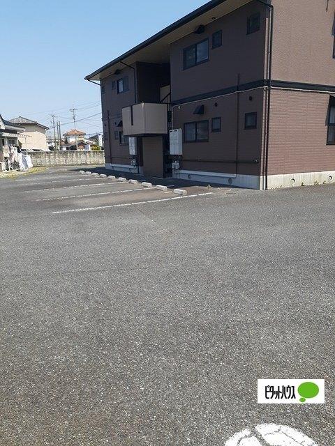 ネオ・エリオッティ　Ⅱ（101） 駐車場