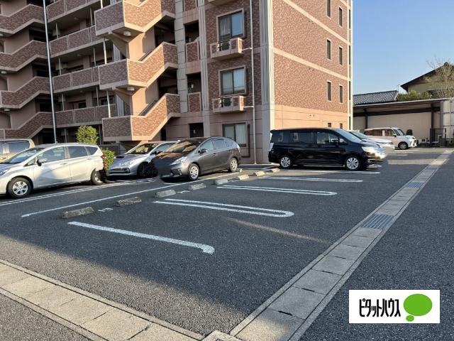 Ｇｒａｎｄ　Ｌｅａｇａ（704） 駐車場