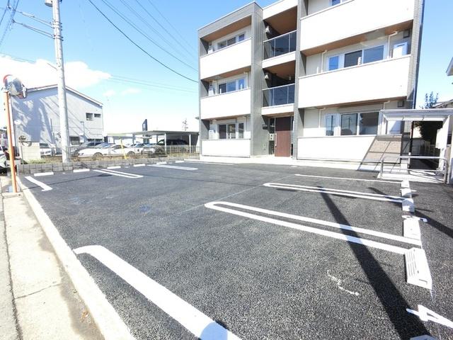 フェリーチェTAKASAKI（201） 駐車場