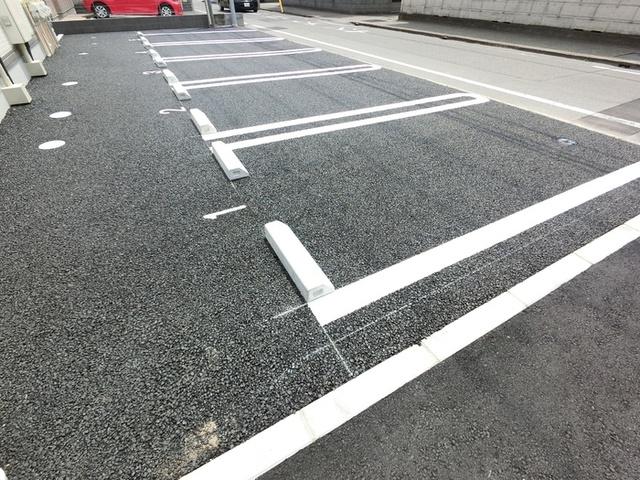 ステンルークス（303） 駐車場