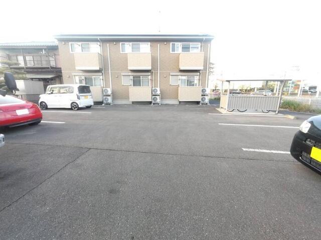 アビターレ狸塚（103） 駐車場