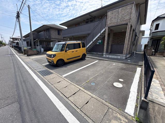 西中居ハイツ　Ｃ（201） 駐車場