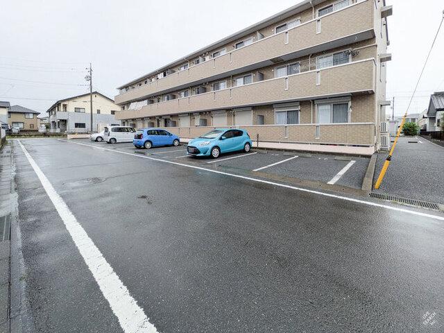レーブ中泉（103） 駐車場