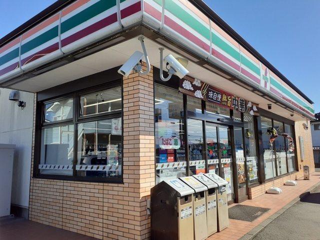 セブンイレブン箕郷町上芝店：1000m