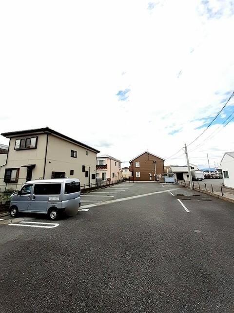 ベイサイドガーデン（201） 駐車場