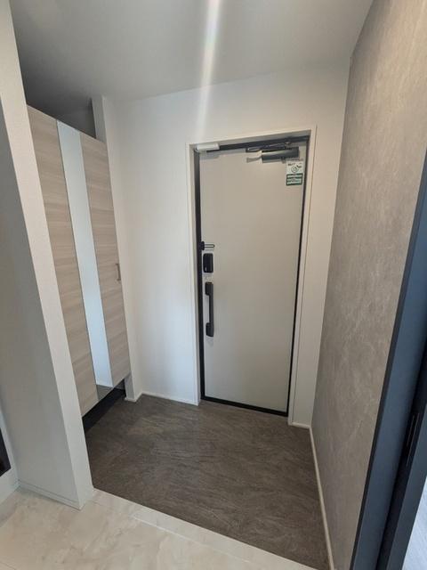 D-Crinum 若葉町（202） 玄関