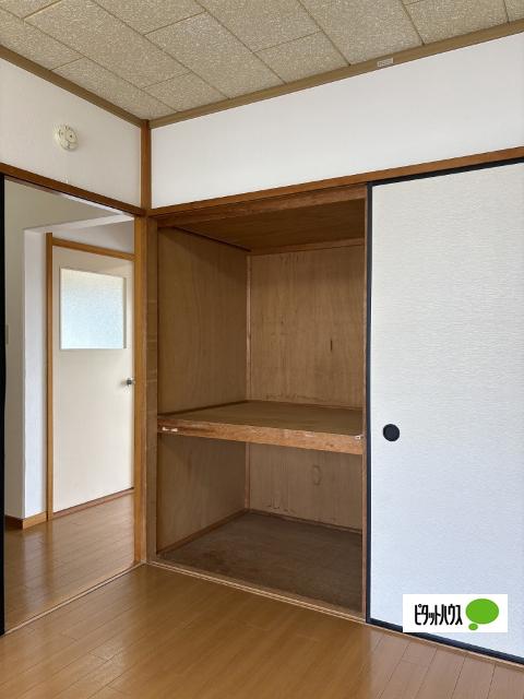 セントポーリアＡ（３０２） 収納