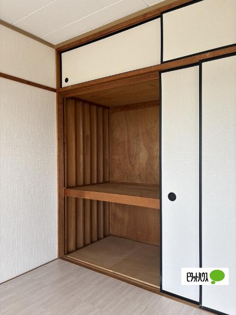 セントポーリアＡ（３０５） 収納