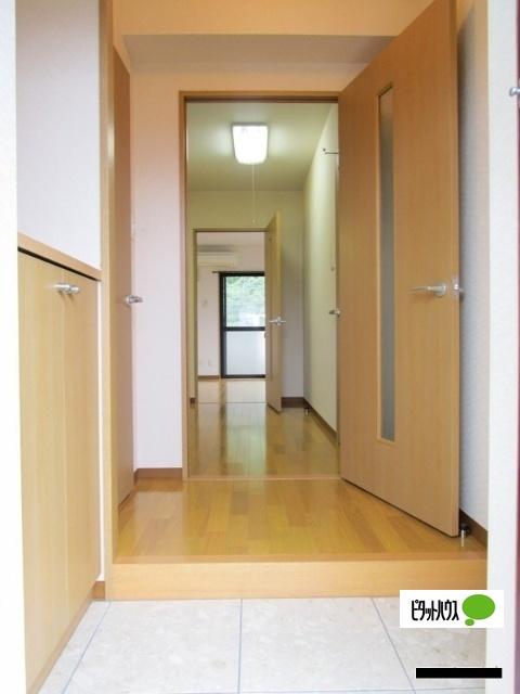 トリニティ中原（４０２） 玄関