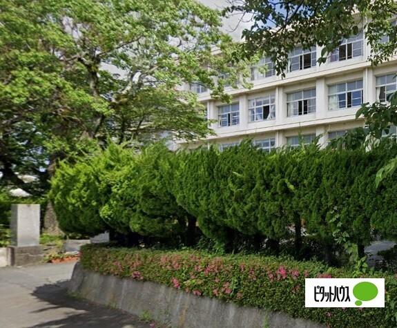 富士宮市立富士宮第一中学校：1184m