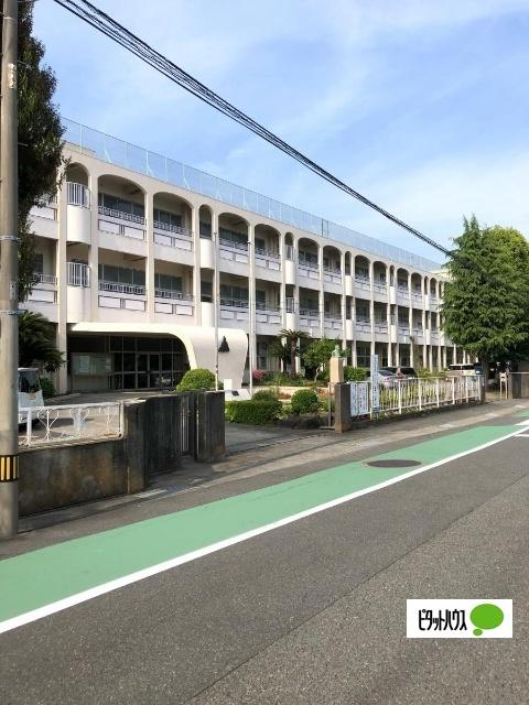 富士市立富士第一小学校：1107m