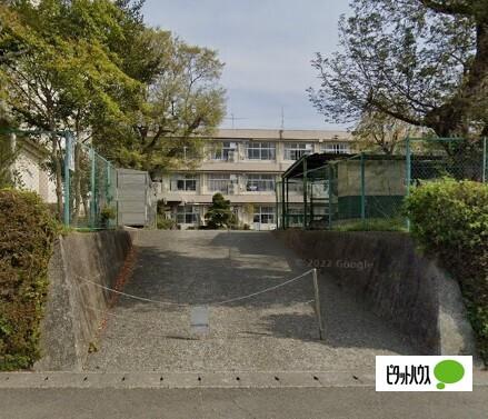 富士宮市立富士見小学校：1244m