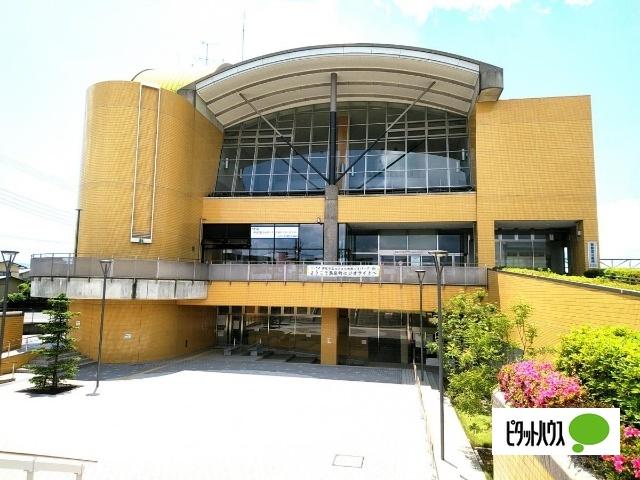 長泉町民図書館：1323m