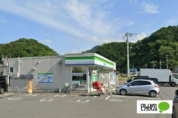 ファミリーマート清水町徳倉南店：713m