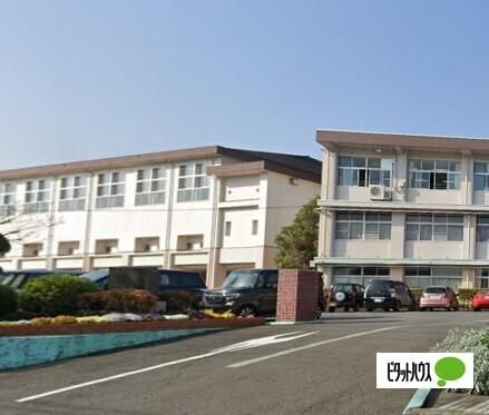 富士宮市立富士根南中学校：1456m