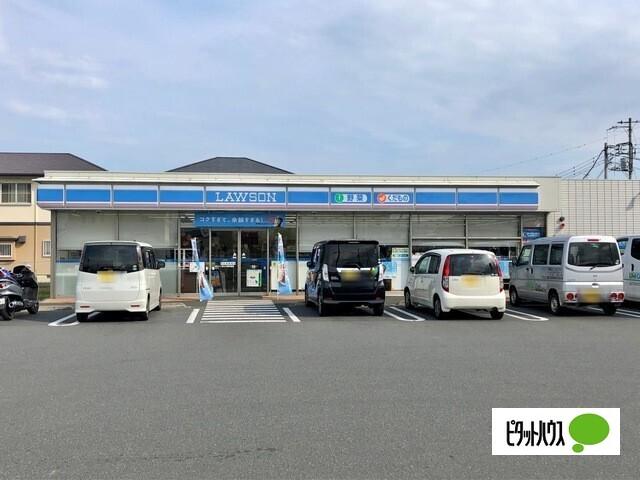 ローソン富士三四軒屋店：210m