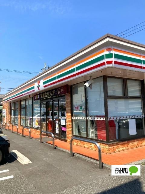 セブンイレブン富士市青島町店：718m