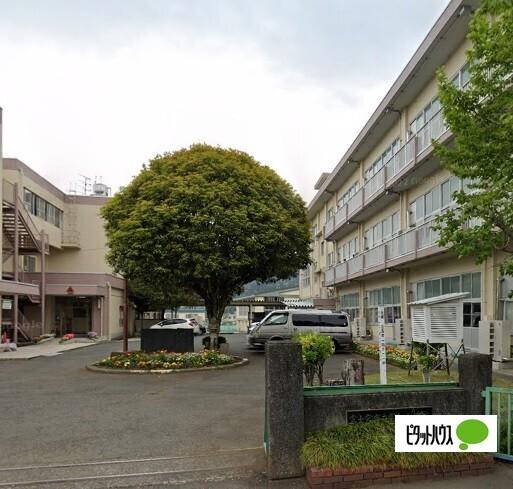 富士宮市立富丘小学校：1830m