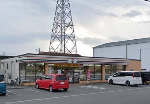 セブンイレブン富士宮三園平店：386m