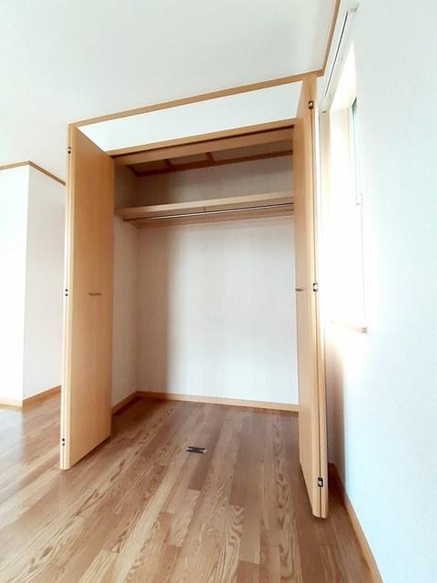 サザンクロス（205） 収納