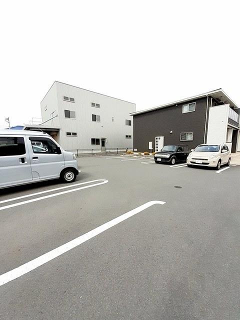 ＭＡＲＵ　Ｂ（206） 駐車場
