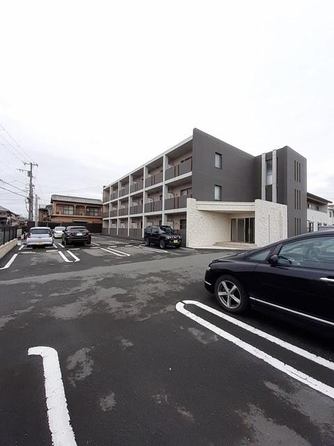 ベルクレール（303） 駐車場
