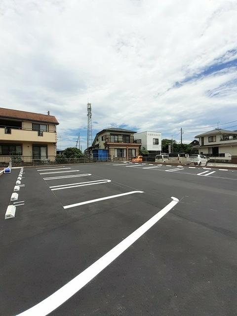 エムズ　モカール（101） 駐車場