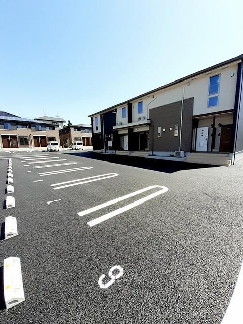 フェリーチェⅢ（203） 駐車場