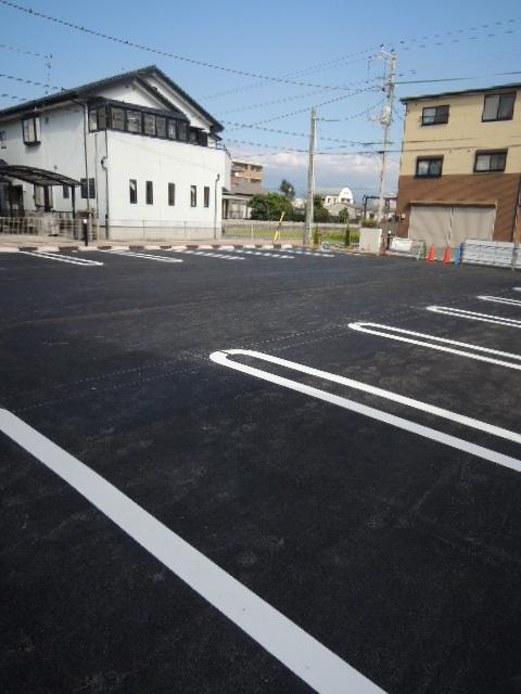 アーバングレイスⅤ（203） 駐車場