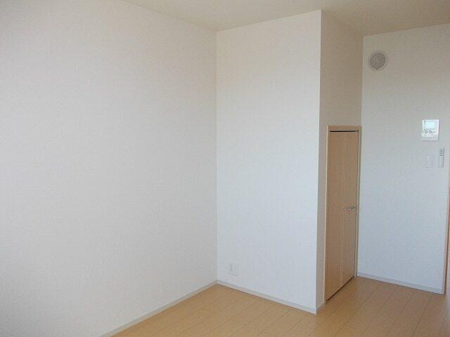クイーン・ヒルズ（105） 室内