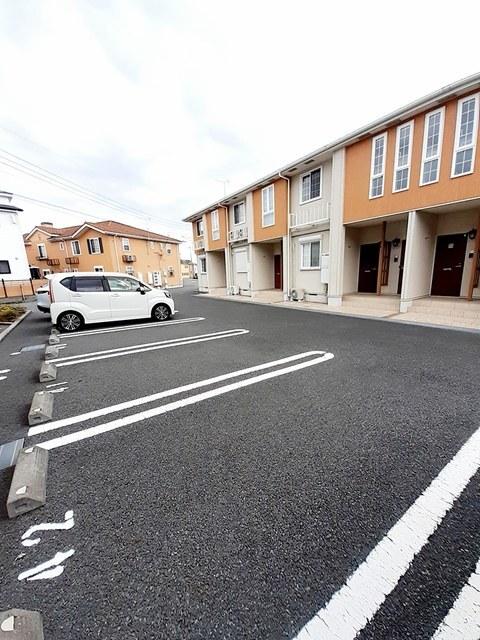 グラン・エスト　Ⅳ（203） 駐車場