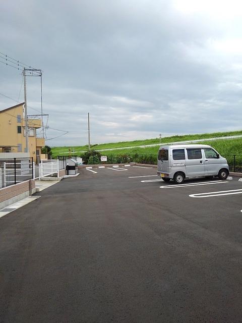 エルセレーノ宮下（101） 駐車場