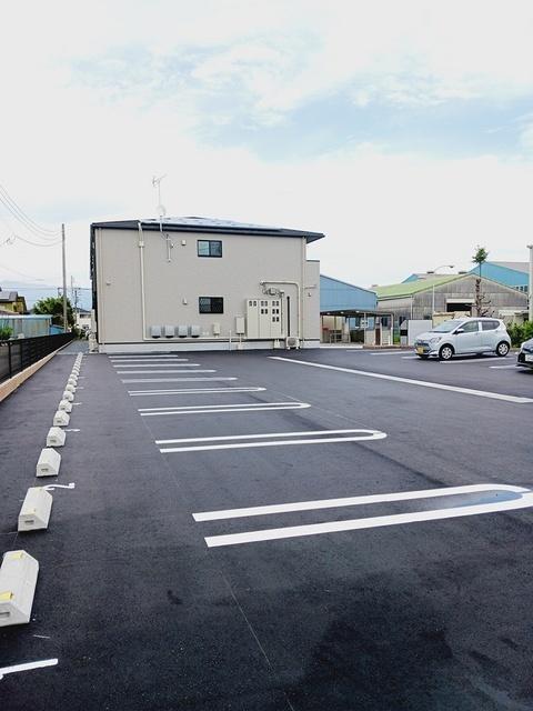 グリシーヌⅤ（101） 駐車場