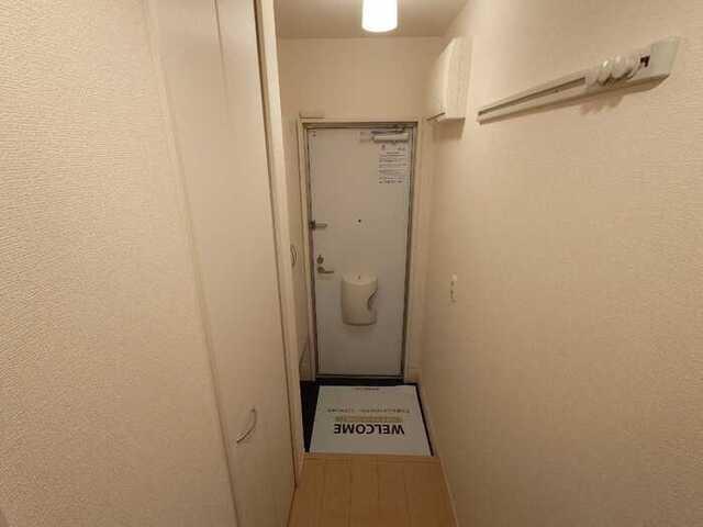 カルミア（101） 玄関