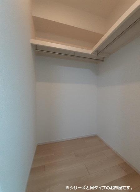 エスペランサ　俊（301） 収納