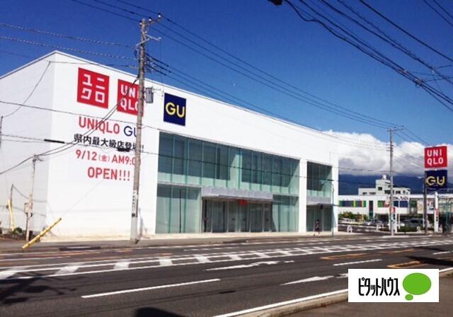 ユニクロ沼津店：566m