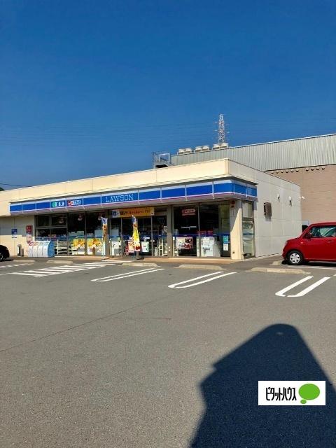 ローソン長泉中土狩北店：585m