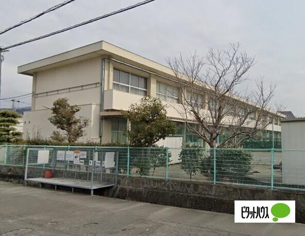 富士市立吉原東中学校：252m