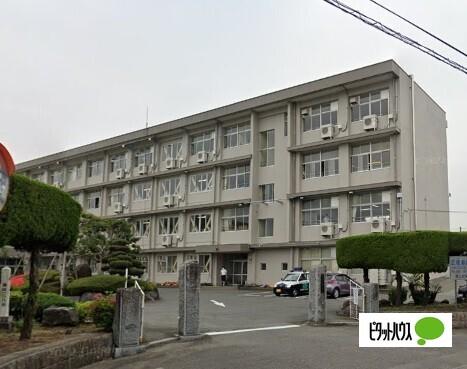 富士宮市立富士宮第四中学校：1195m