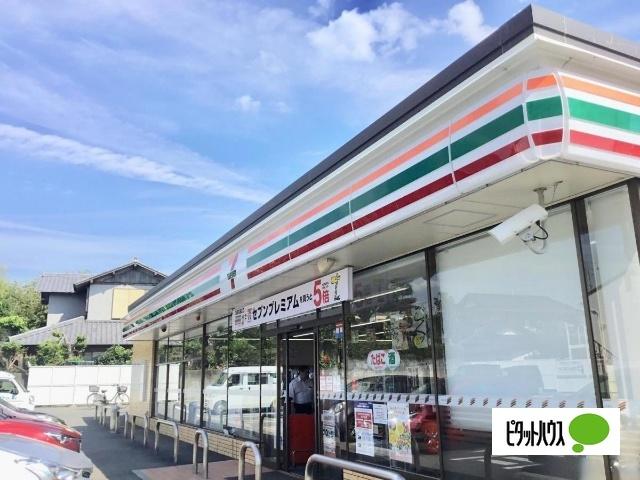 セブンイレブン沼津西沢田店：680m
