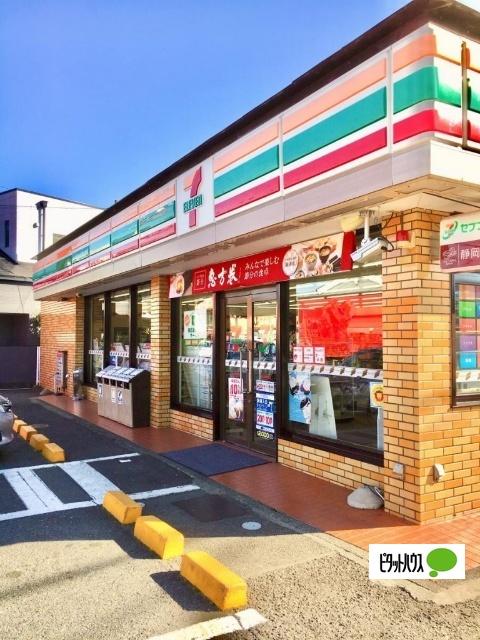 セブンイレブン富士市下横割店：728m
