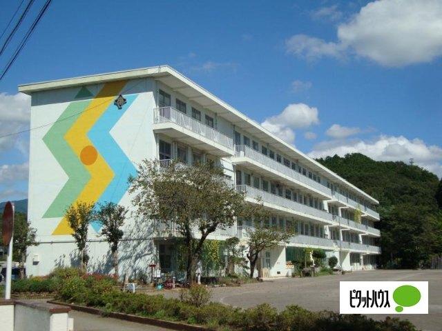 三島市立沢地小学校：1291m