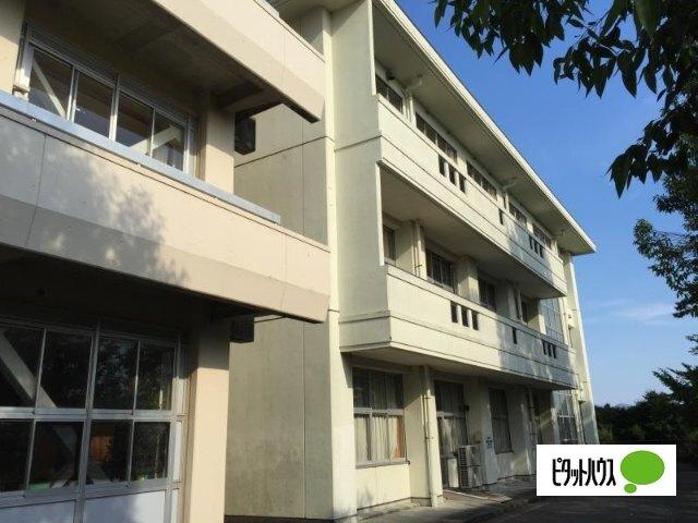 沼津市立門池中学校：1881m