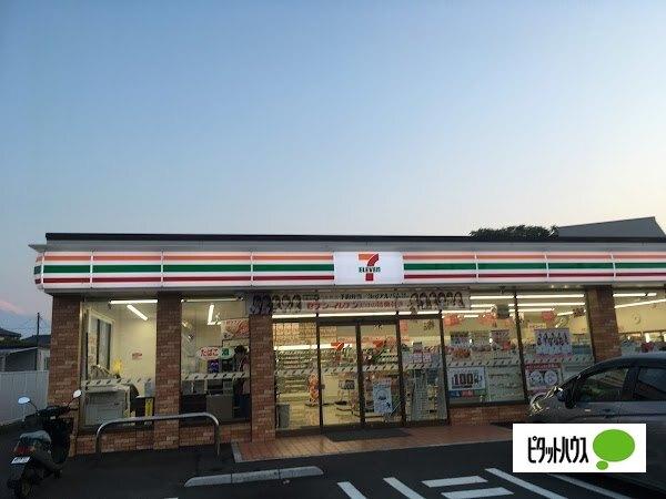 セブンイレブン三島谷田北店：701m